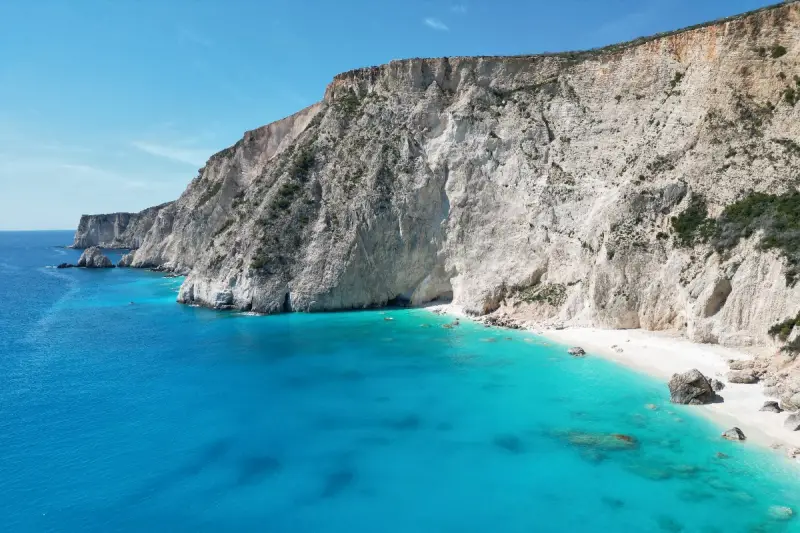 Eros Cave, Pisines e Faraglioni Mizithres