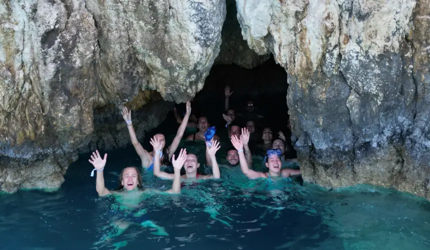 Le Grotte di Keri: Guida Completa
