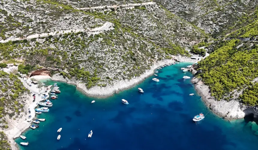 Porto Vromi Zante: guida completa ai porti, spiagge, escursioni e servizio bus